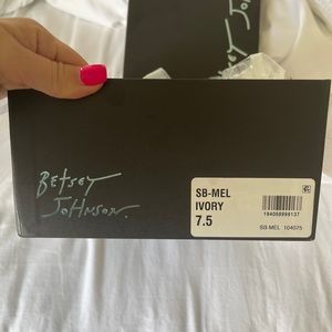 Betsy Johnson Ivory Wedding Shoe 7.5